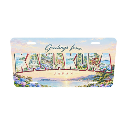 KAMAKURAの文字内にも鎌倉の大仏と寺社、海、あじさいを描いたアルミプレートの実寸3Dモデル。横304.8×縦152.4 mm、丸角、長穴4か所。